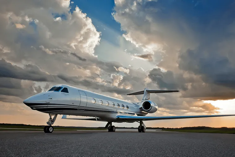 Gulfstream G550 on the ramp