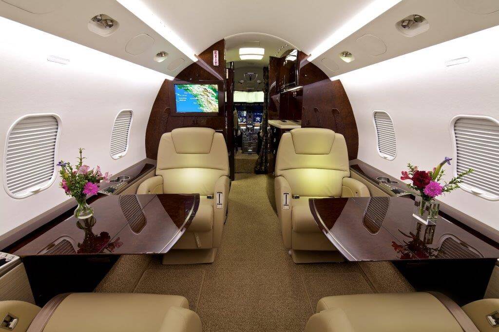 Challenger 300 Jet | VelocityJets